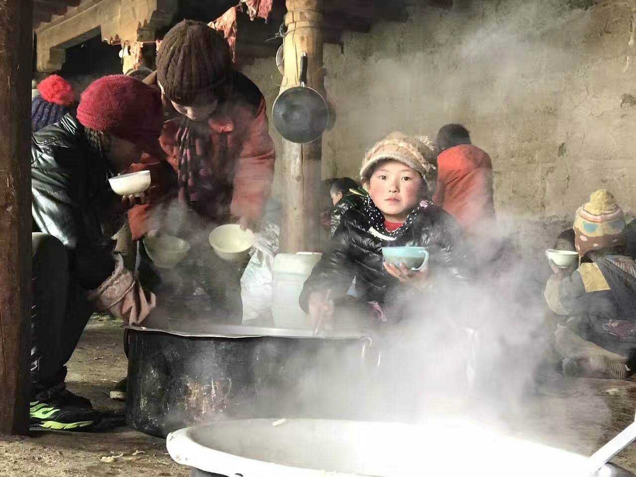 开云app官方在线入口-开云(中国)公益回顾丨家国同欢月同圆 温暖满载甘孜州(图10) 开云app官方在线入口-开云(中国)公益回顾丨家国同欢月同圆 温暖满载甘孜州(图10)